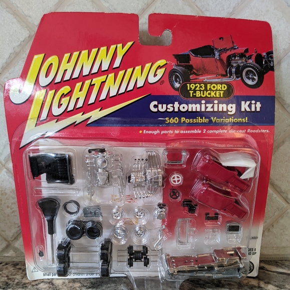 NIB Johnny Lightning 1923 Ford T-Bucket Customizing Kit - Picture 2 of 6